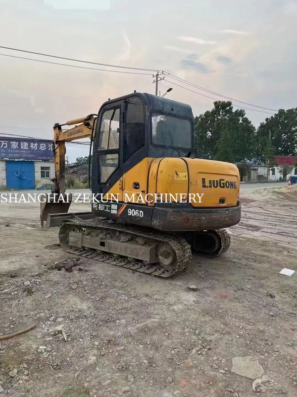 9017F ZTS 1.8 टन मिनी क्रॉलर खुदाई मशीन द्वारा Liu Gong 46.3kW मशीन वजन 7500Kg