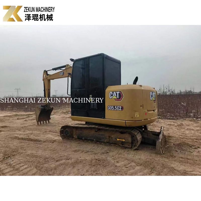 CAT 305.5E2 कैटरपिलर की हाइड्रोलिक अंगूठे के साथ 5.5 टन का इस्तेमाल किया क्रॉलर खुदाई मशीन