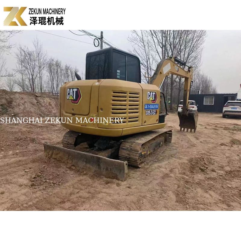 CAT 305.5E2 कैटरपिलर की हाइड्रोलिक अंगूठे के साथ 5.5 टन का इस्तेमाल किया क्रॉलर खुदाई मशीन