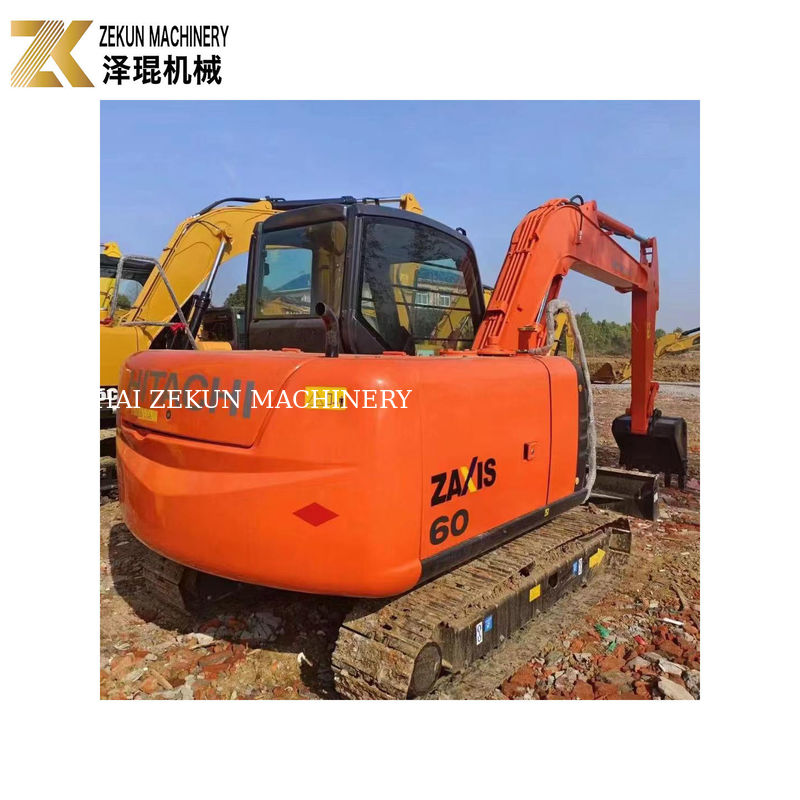 HITACHI ZX 60 6 टन मिनी सेकंड हैंड हाइड्रोलिक एक्सकेवेटर 0.22 m3 बाल्टी क्षमता के साथ