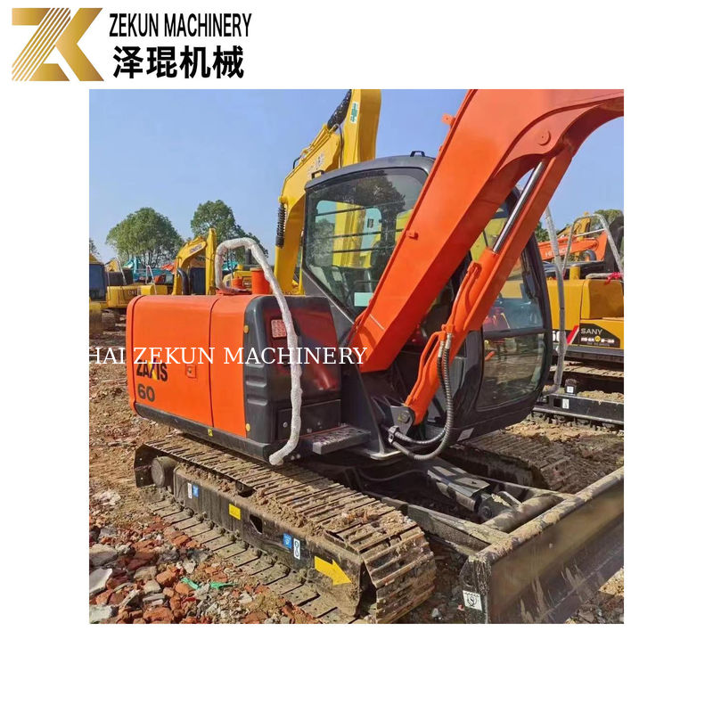 HITACHI ZX 60 6 टन मिनी सेकंड हैंड हाइड्रोलिक एक्सकेवेटर 0.22 m3 बाल्टी क्षमता के साथ
