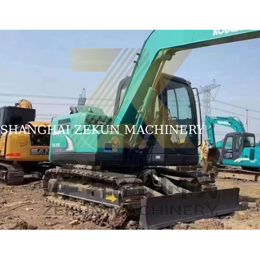 0.38 बाल्टी क्षमता और किफायती के साथ प्रयुक्त कोबेलको SK75 कोबेलको खुदाई खुदाई मशीन
