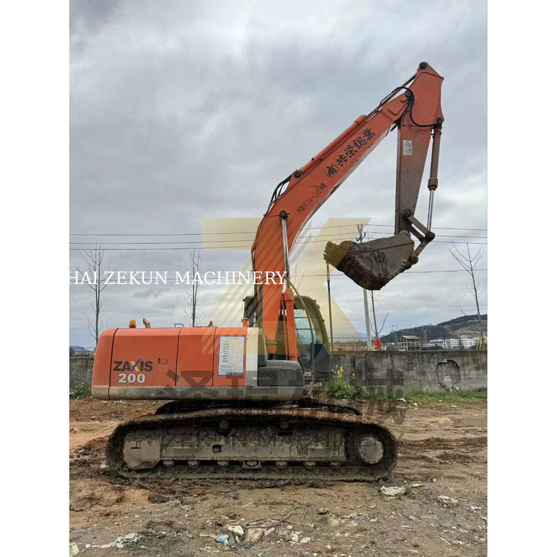 हिताची ZX200-3 क्रॉलर एक्सकेवेटर ISUZU इंजन के साथ 6500 कामकाजी घंटे शंघाई में