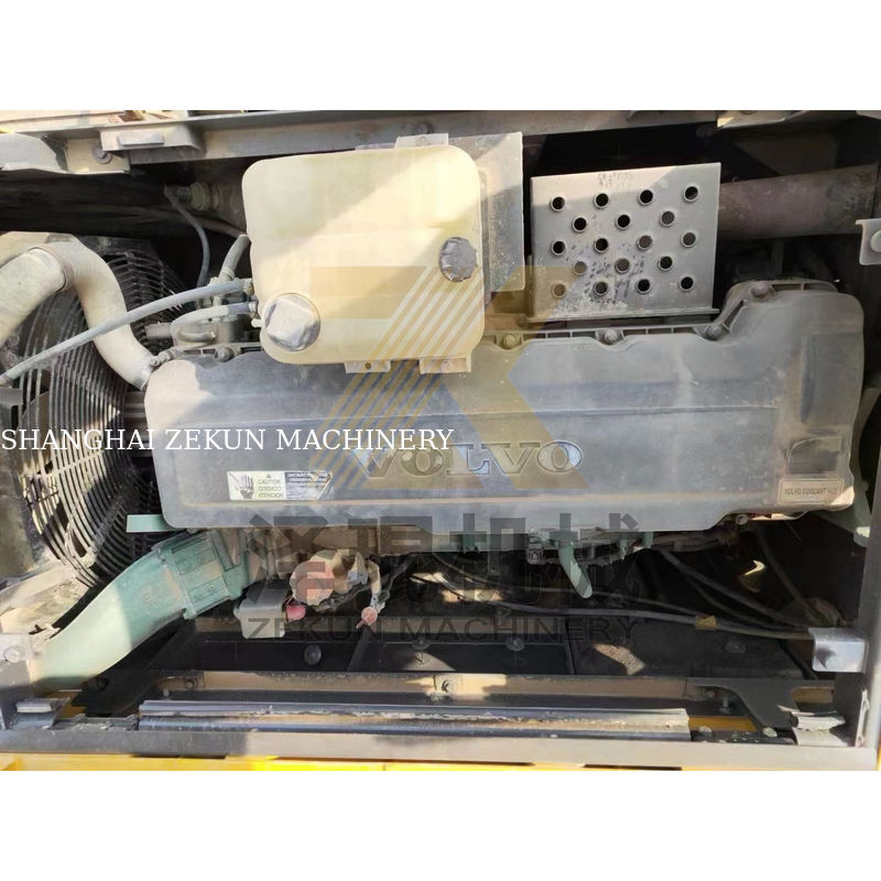 शंघाई में इस्तेमाल किया गया 2019 वोल्वो EC480D EC480DL क्रॉलर खुदाई मशीन 4001-6000 कार्य घंटों