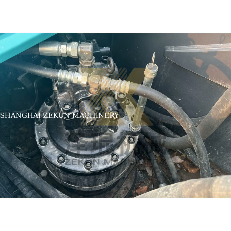 अच्छी स्थिति में कोबेलको SK350LC 8 1.6 m3 बाल्टी क्षमता और HINO इंजन के साथ खुदाई मशीन