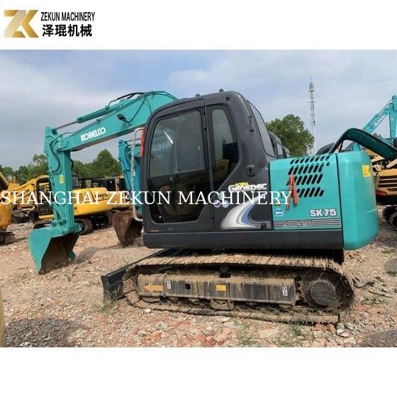 ISUZU इंजन और मूल हाइड्रोलिक पंप के साथ 7 टन मिनी खुदाई Kobelco SK 75 SR UR
