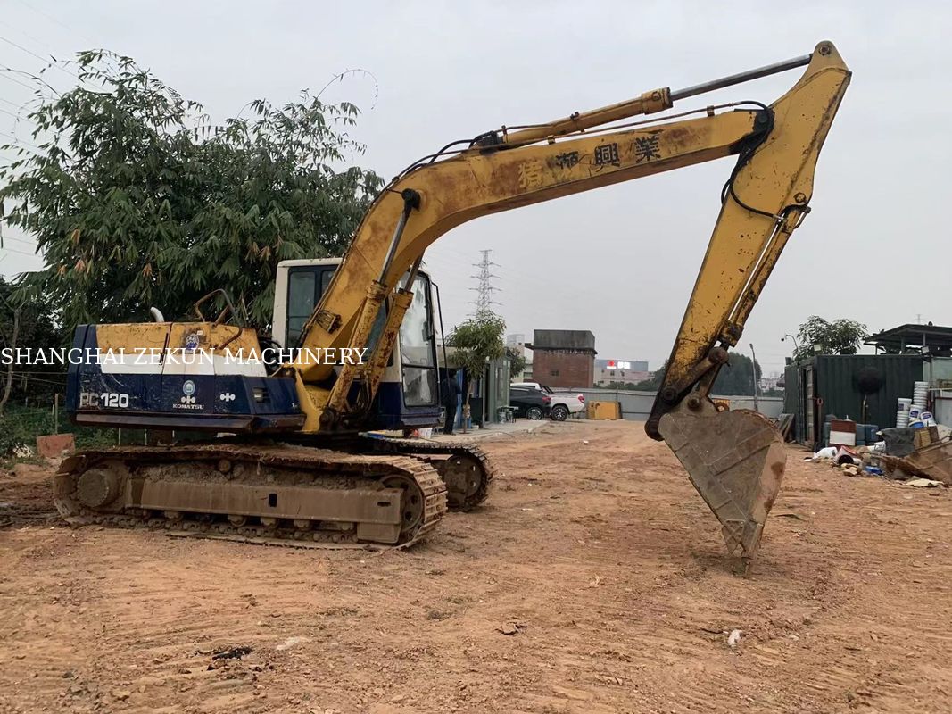 कोमात्सु पीसी120-5 पीसी120 64 किलोवाट शक्ति और 2000 वर्ष के साथ जापान में सस्ती कीमत पर खुदाई मशीन