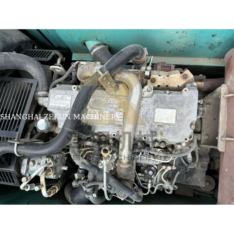 शंघाई में अच्छी हालत में इस्तेमाल की गई कोबेलको SK210-8 खुदाई मशीन 21 टन 2020 HINO वर्ष और इंजन के साथ