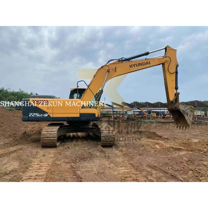 प्रयुक्त HYUNDAI 225LC-9S खुदाई मशीन 112KW पावर कोरिया में मूल स्टॉक