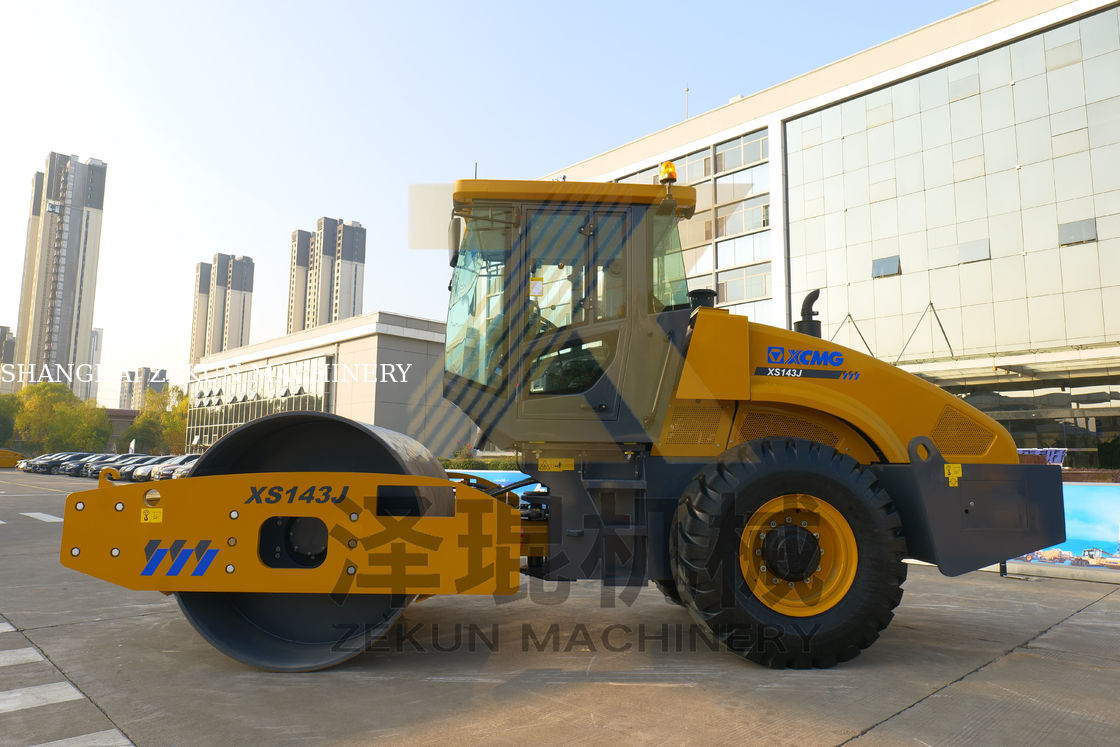 14 टन XCMG XS143J सिंगल ड्रम वाइब्रेटरी रोलर चीन स्टेज II