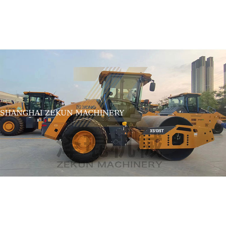 13 टन XCMG XS135T पूर्ण हाइड्रोलिक ड्रम रोलर यूरोपीय संघ चरण V उपकरण