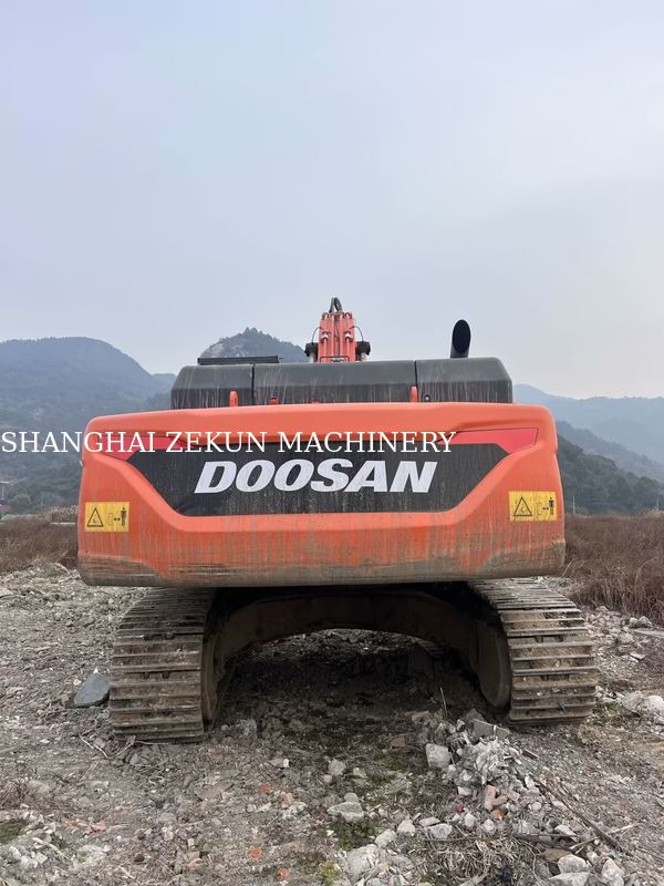 अच्छी स्थिति में 4 816 कार्य घंटों के साथ प्रयुक्त 2020 डूसन डीएक्स 380 खुदाई मशीन