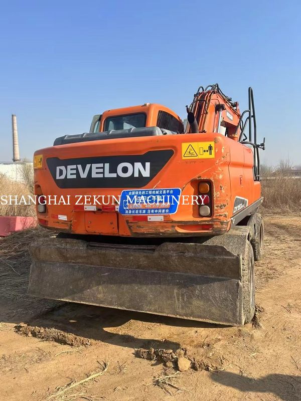 Doosan DX150W-9C उत्खनन मशीन 15-टन पहिया प्रकार बिक्री के लिए