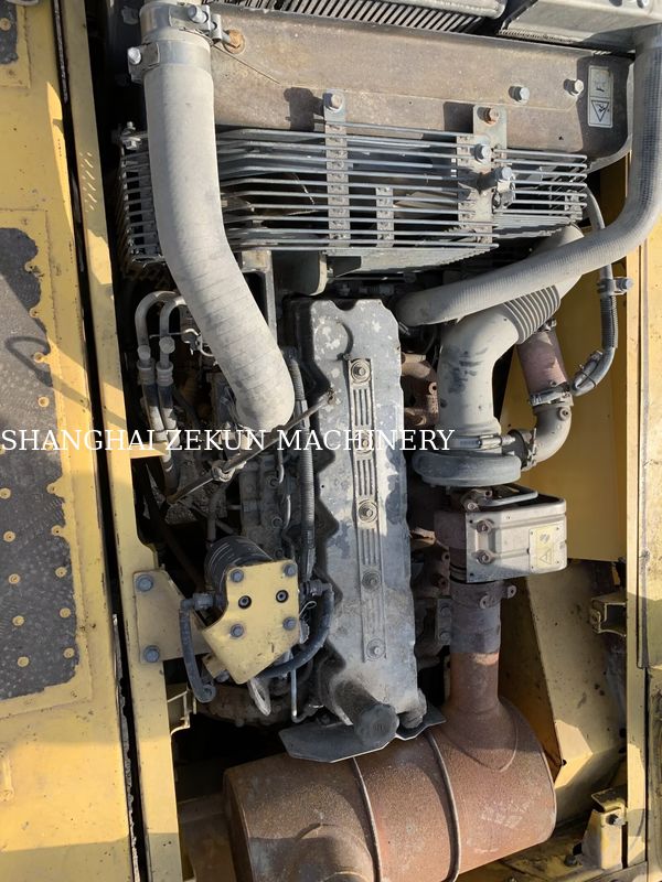 2015 कोमात्सु PC210LC-8MO खुदाई करने वाला, जिसका परिचालन भार 100 किलोग्राम और अधिकतम खुदाई पहुंच 9 है