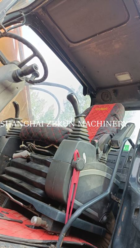 हुंडई R210W-9 व्हील एक्सकवेटर 330 लीटर ईंधन टैंक क्षमता और हाइड्रोलिक वाल्व