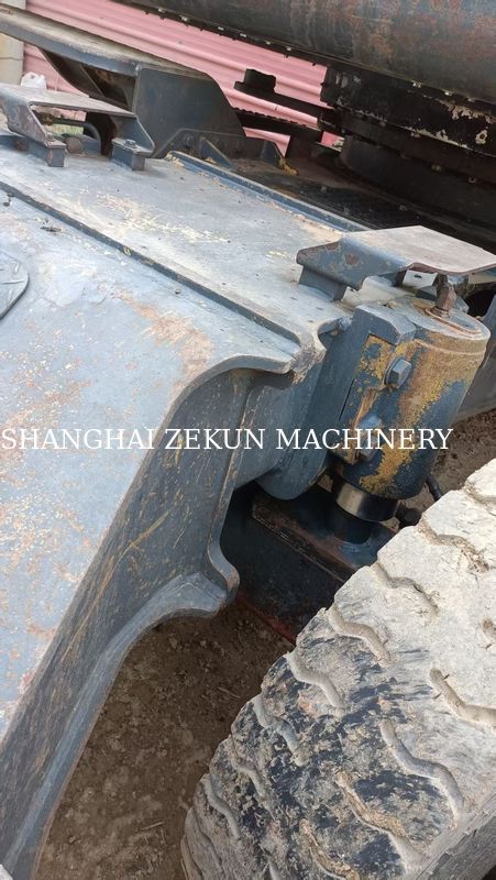 हुंडई R210W-9 व्हील एक्सकवेटर 330 लीटर ईंधन टैंक क्षमता और हाइड्रोलिक वाल्व