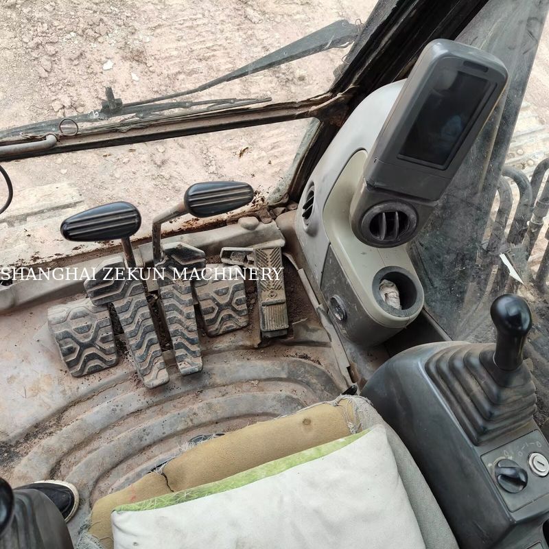 2016 CAT 320D खुदाई मशीन 20 टन वर्ग CAT C6.4 ACERT इंजन के साथ अधिकतम खुदाई गहराई 680 मिमी