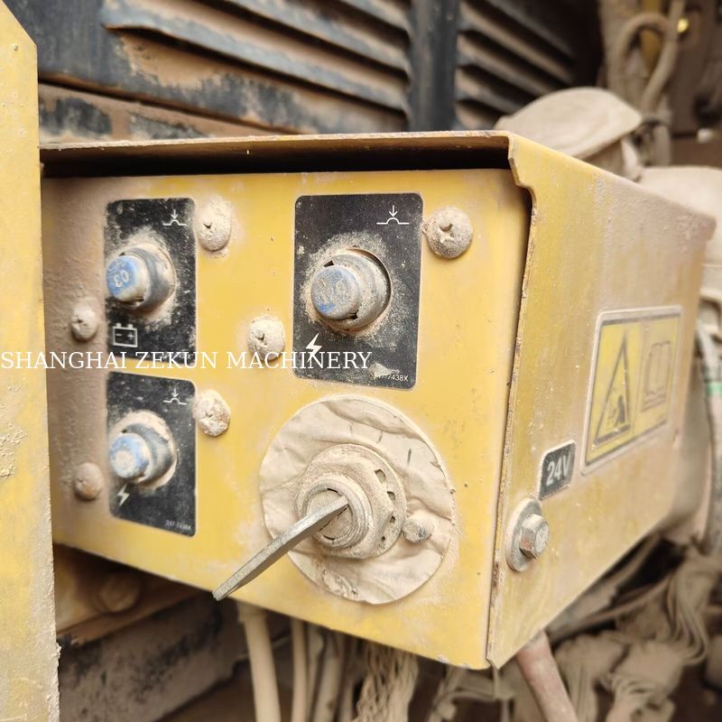 2016 CAT 320D खुदाई मशीन 20 टन वर्ग CAT C6.4 ACERT इंजन के साथ अधिकतम खुदाई गहराई 680 मिमी