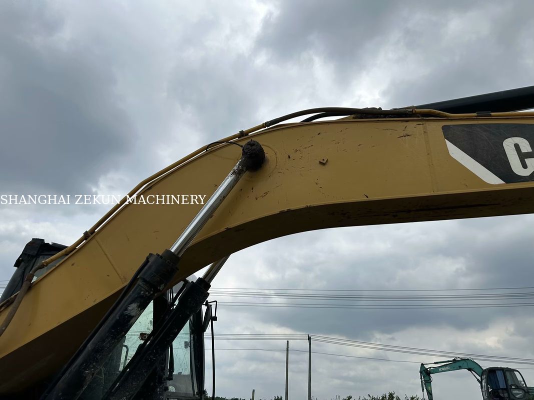 2014 CAT 320D2 खुदाई मशीन 10 812 घंटे और प्रदर्शन हाइड्रोलिक प्रवाह दर 2 × 214 एल/मिनट यात्रा गति 3.5 / 5.5 किमी/घंटा