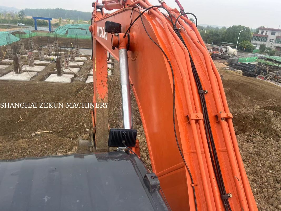2020 Hitachi ZX220-5A खुदाई करने वाला 6541 घंटे अधिकतम खुदाई ऊंचाई 630 मिमी अधिकतम खुदाई गहराई 670 मिमी भारी शुल्क वाले कार्यों के लिए