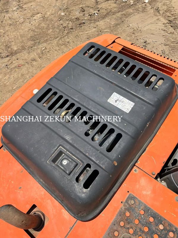 हिताची ZX120-6 खुदाई मशीन 14165hrs व्यापारिक जरूरतों के लिए ईंधन टैंक क्षमता 240 L हाइड्रोलिक दबाव 34.3 एमपीए