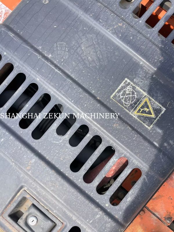 Hitachi ZX120-6 खुदाई करने वाला इस्तेमाल किया गया, 2.5 मीटर बांह की लंबाई और 210 मिमी अधिकतम डंपिंग ऊंचाई 11158 घंटे