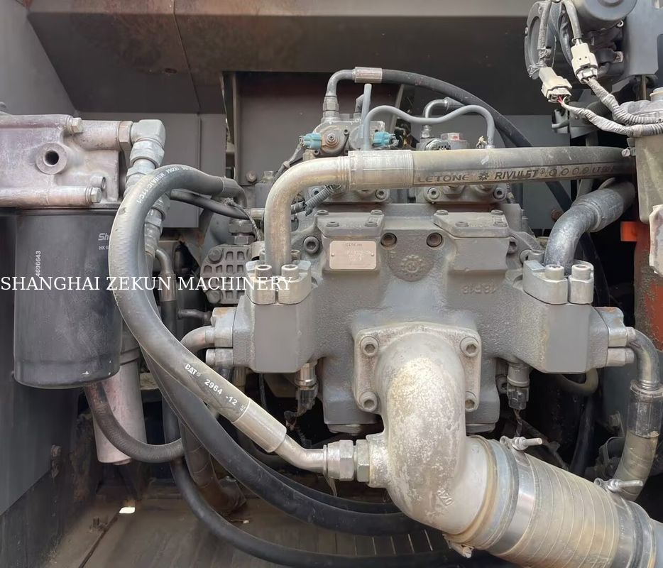 Hitachi ZX200-3G खुदाई करने वाला यंत्र 11056 घंटे 3.5 / 5.5 किमी/घंटा की यात्रा गति