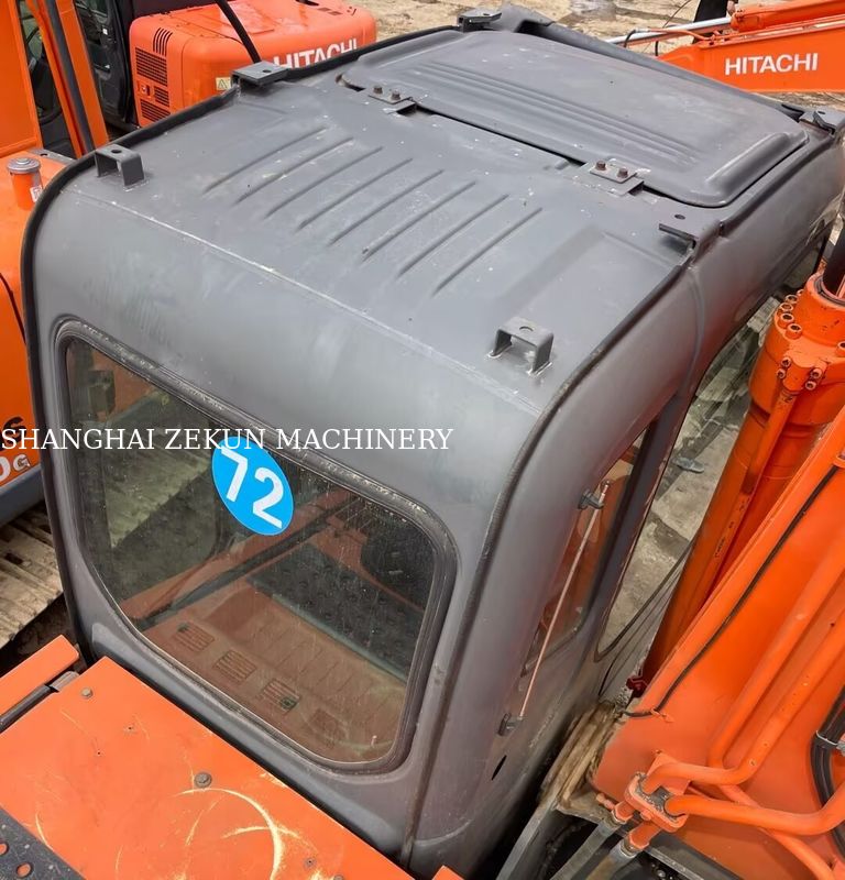 Hitachi ZX200-3G खुदाई करने वाला यंत्र 11056 घंटे 3.5 / 5.5 किमी/घंटा की यात्रा गति