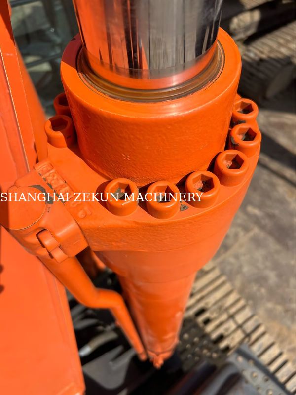 हिताची ZX200-3G खुदाई मशीन 12081hrs यात्रा गति 3.5 / 5.5 Km/h कैब विशेषताएं बहुक्रिया प्रदर्शन