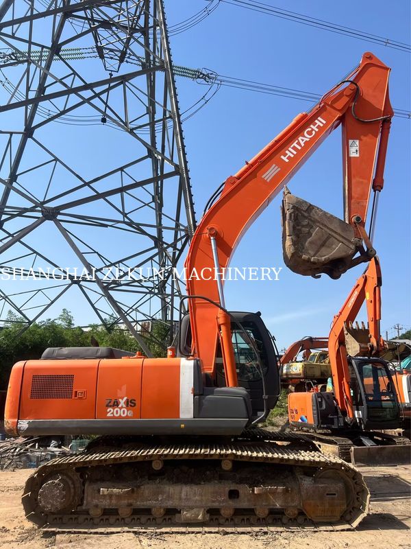 हिताची ZX200-3G खुदाई मशीन 12081hrs यात्रा गति 3.5 / 5.5 Km/h कैब विशेषताएं बहुक्रिया प्रदर्शन